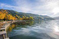 MondseeSeepromenadeHerbst_SalzburgerLandTourismusChristophOberschneider